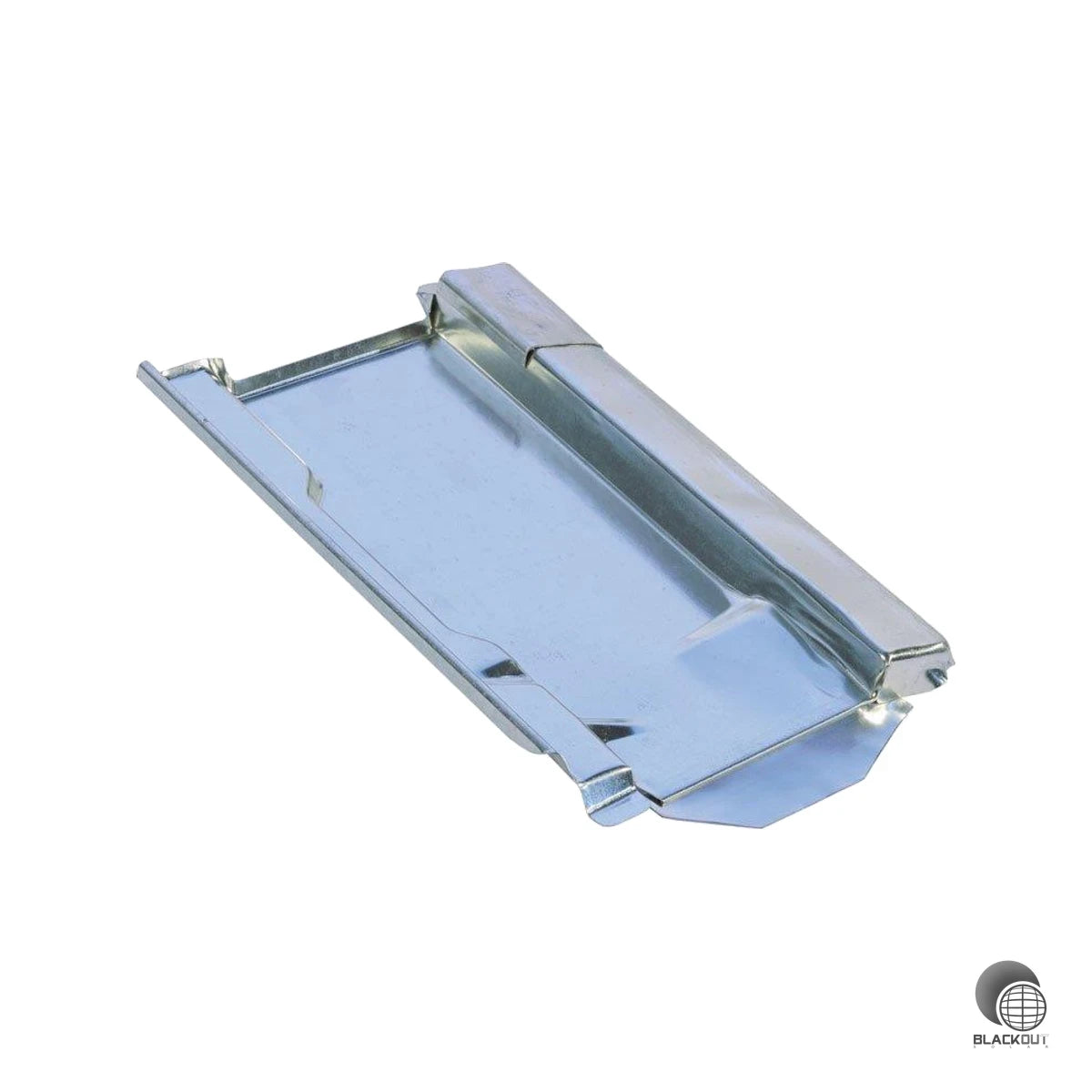 Metallersatzplatte in ziegelroter Optik (RAL 8004) für die nahtlose Durchführung von Solarhalterungen durch Tonziegeldächer — passend zu zahlreichen gängigen Ziegeltypen führender Hersteller.