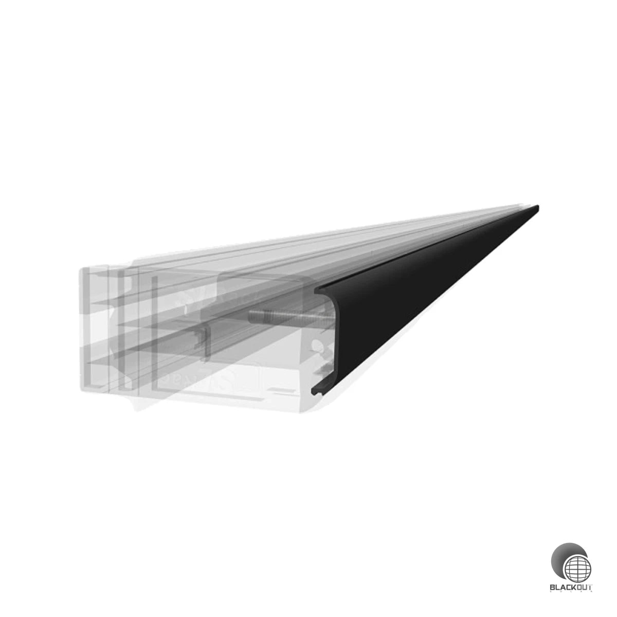 Sauberer Abschluss für das SL Energy Wall Fassadensystem: Das Abdeckprofil aus schwarz eloxiertem Aluminium schließt die Einlegeprofile nahtlos und werkzeuglos ab.