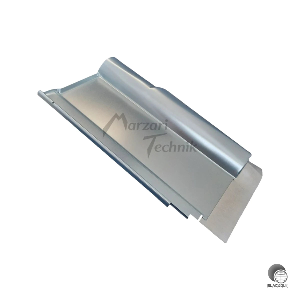 Verzinkte Metalldachplatte Typ Grande310 Lang von Marzari — passgenau für Flandern PLUS, Monza PLUS und Piemont (Röben), inklusive Schaumkeil.
