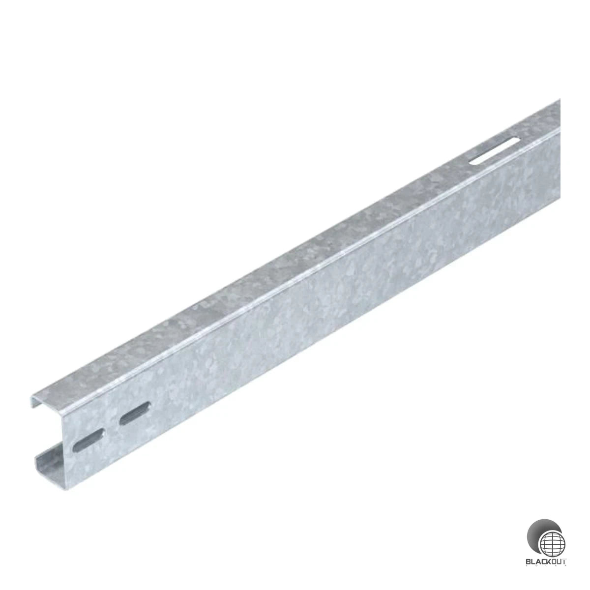 Verzinktes Stahlprofil (40×80 mm, Länge 5815 mm) für die stabile Montage von PV-Modulen auf Freiflächenanlagen – kompatibel mit Kreuz- und Längsverbindern sowie End- und Zwischenklemmen.